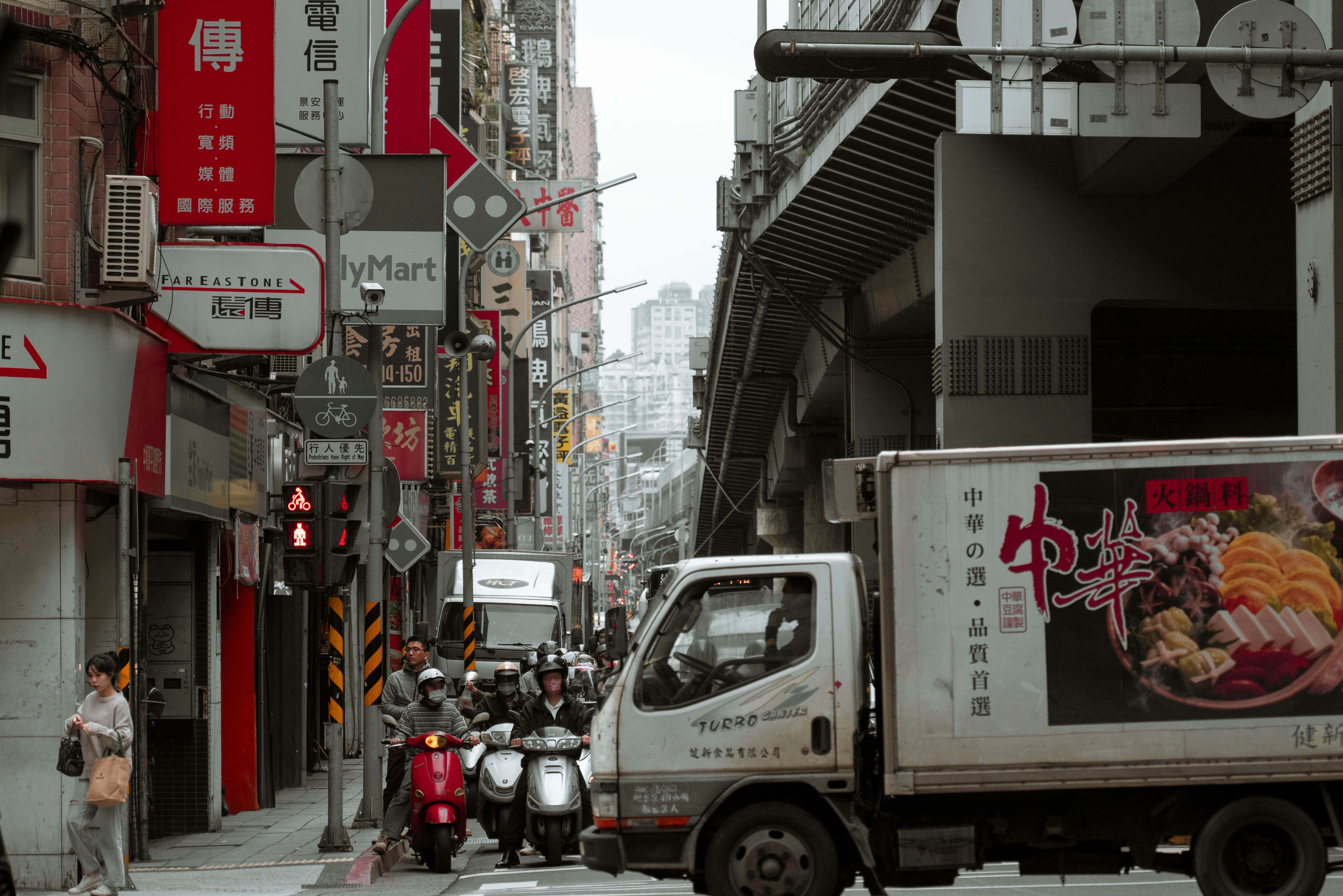US commercial insurance renewal rate rises slow in Q2: Ivans — Photo by Jimmy Liao on Pexels