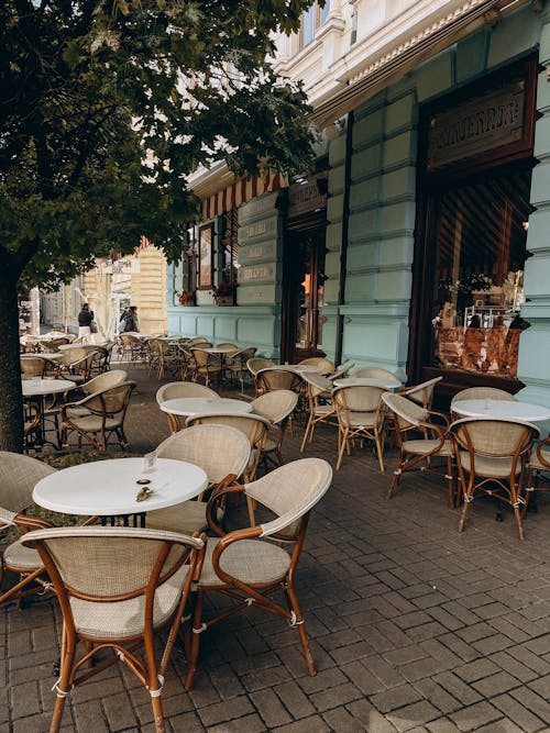 Foto profissional grátis de cadeiras, café, calçada