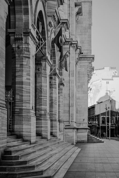 Free Black and white photo of historic architecture in İstanbul showing city life. Stock Photo