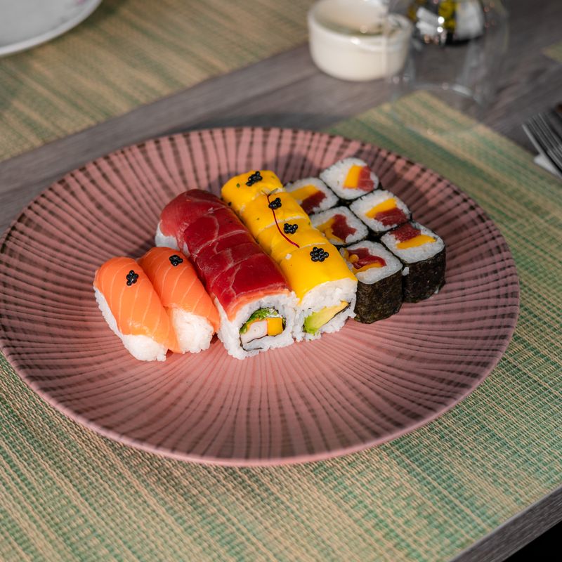 Sushi plate