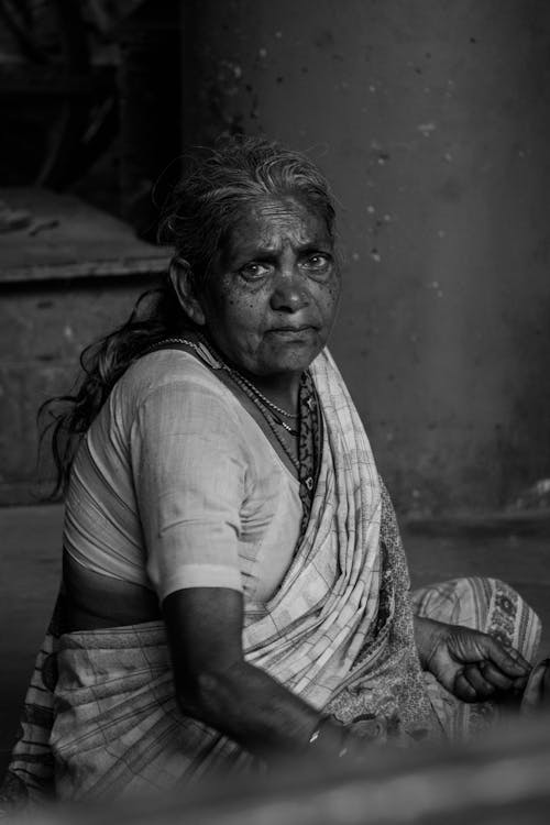 Fotos de stock gratuitas de blanco y negro, india, mujer