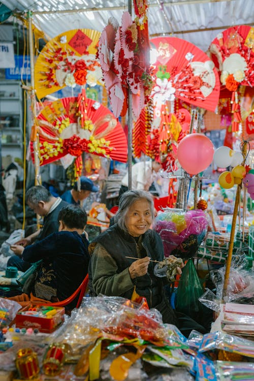 Kostnadsfri bild av arbetssätt, asiatisk kvinna, bås