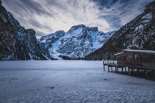 Fotobanka s bezplatnými fotkami na tému budova, chladný, dom