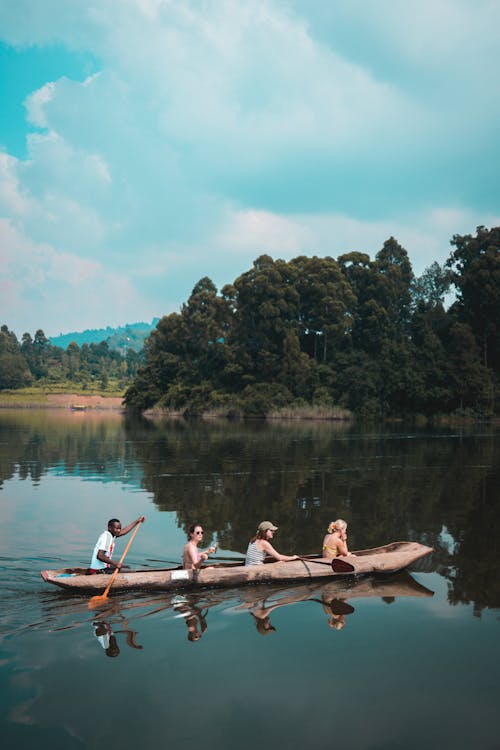 Foto profissional grátis de aventura, barco, floresta