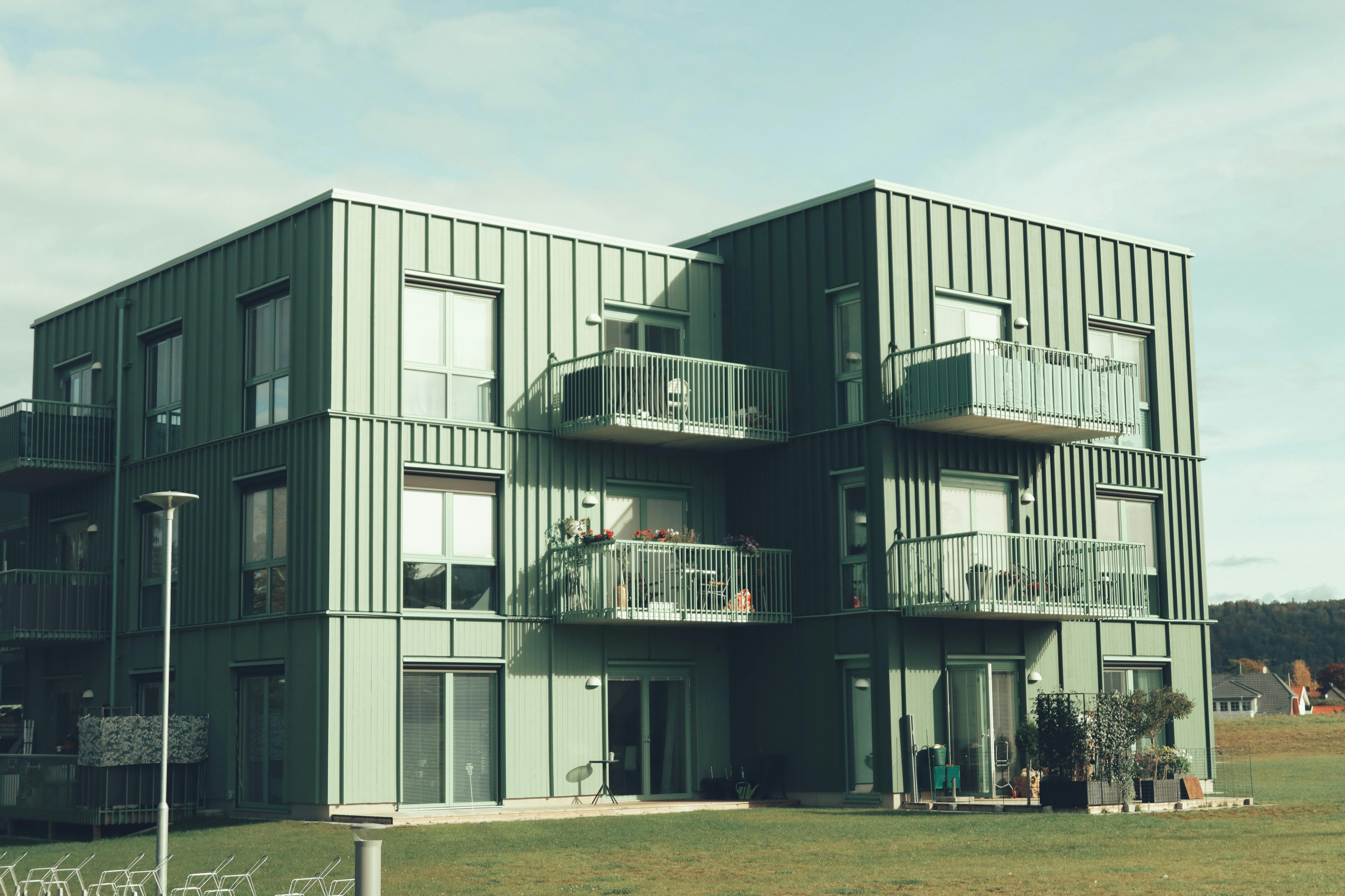 I decided to live in a build-to-rent community after buying a home. I'll never buy again. — Photo by Efrem  Efre on Pexels