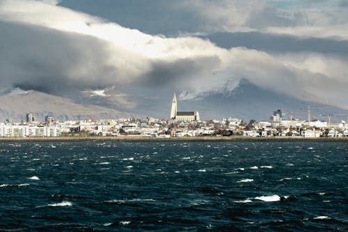 Ilmainen kuvapankkikuva tunnisteilla hallgrímskirkja, islanti, kaupungit