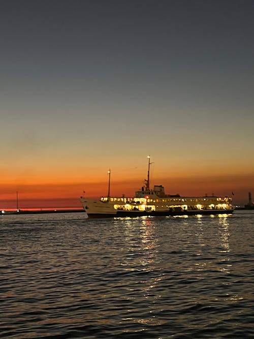 Foto stok gratis istanbul türkiye, matahari terbenam di pantai, vaporetto