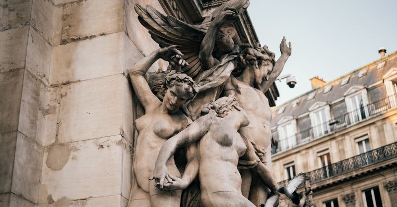 Les monuments français en chiffres : hauteurs, marches et durées de visite