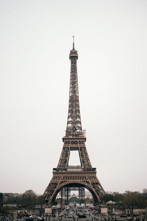 Free Captivating view of the Eiffel Tower in Paris under a soft twilight sky. Stock Photo