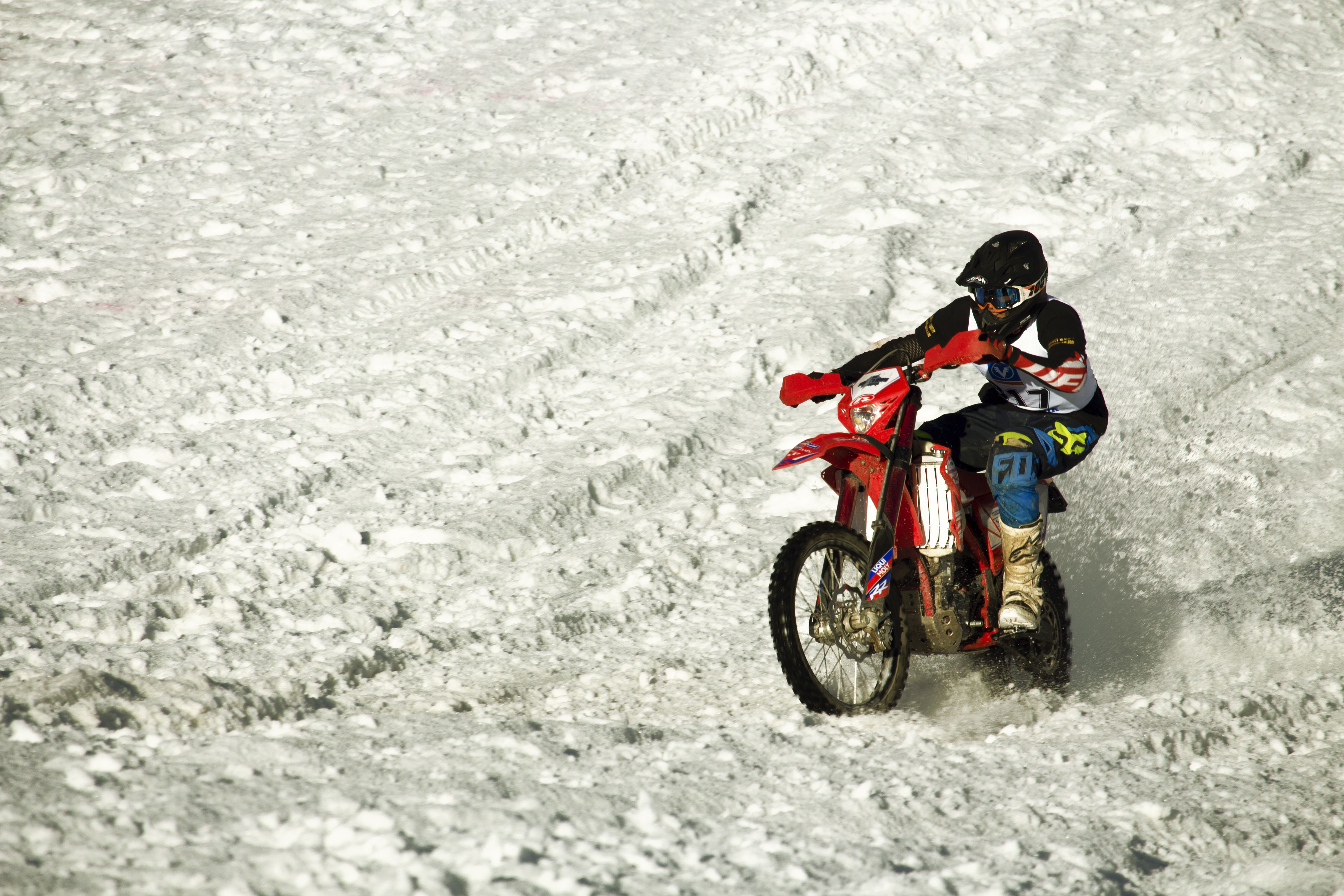 Man Riding Motocross in Snow · Free Stock Photo