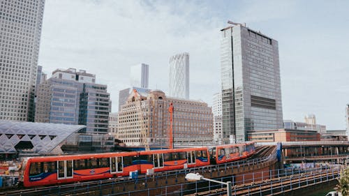 Kostnadsfri bild av byggnader, england, kollektivtrafik