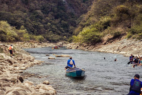 Fotos de stock gratuitas de aventura, barcos, barranco