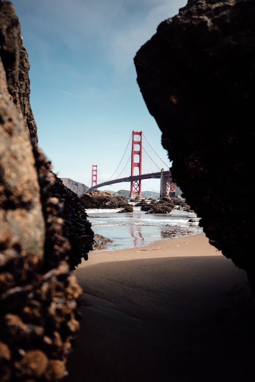 Free Golden Gate behind Rocks Stock Photo