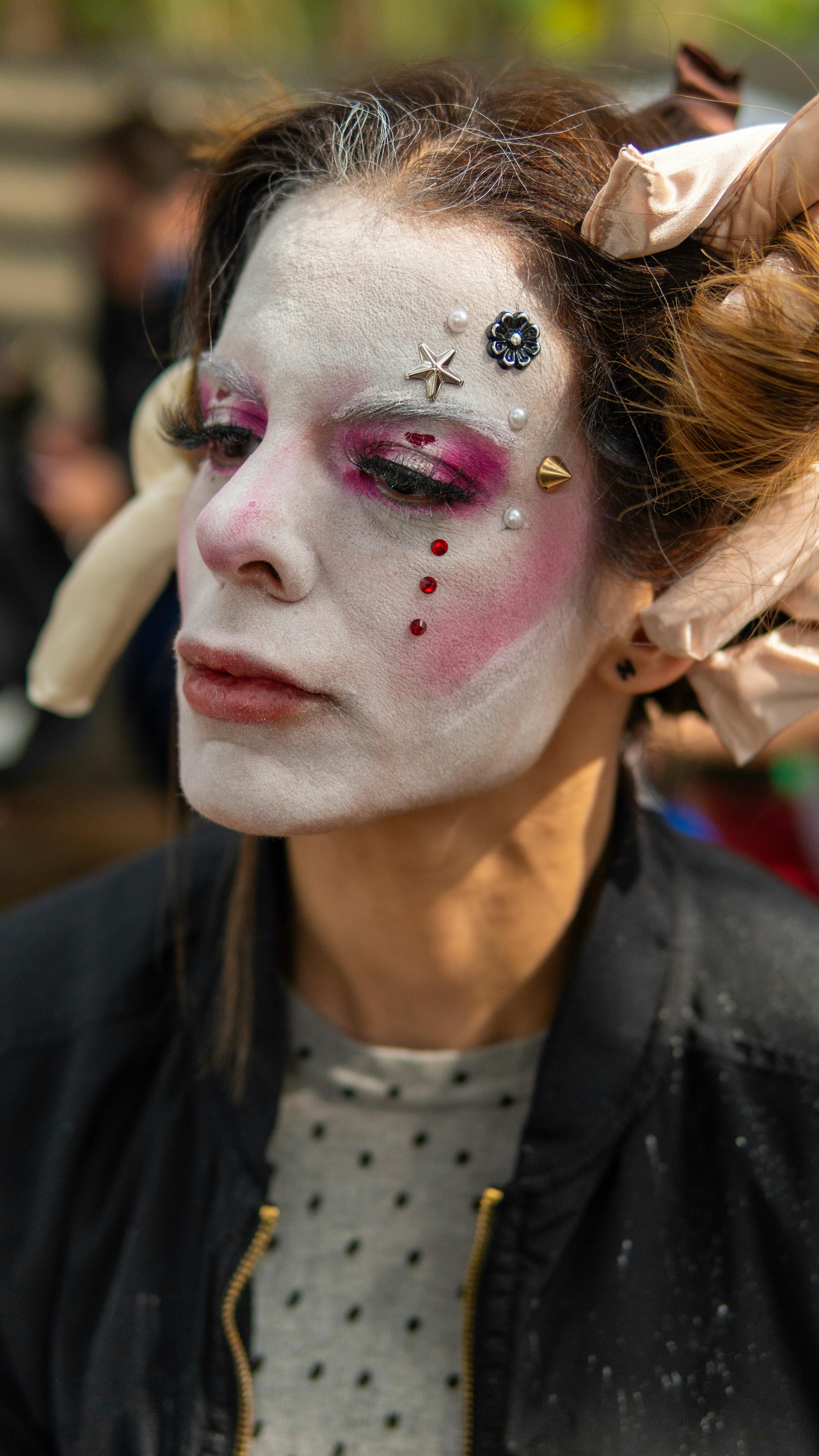 Ücretsiz aktör, benzersiz makyaj, beyaz yüz boyası içeren Ücretsiz stok fotoğraf Stok Fotoğraflar