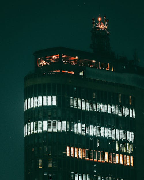คลังภาพถ่ายฟรี ของ กลางคืน, ตึกระฟ้า, ยิงแนวตั้ง