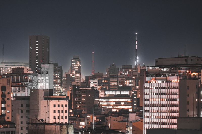 Internet fibra em São Paulo: cobertura e melhores planos