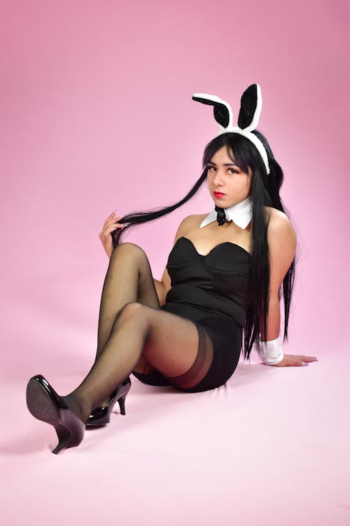 Immagine gratuita di costume da coniglio, donna, riprese in studio