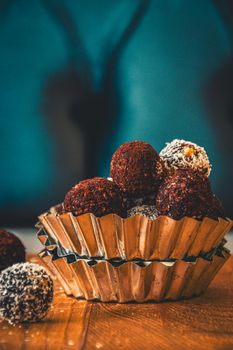 Koftas d'agneau avec quinoa et brocolis