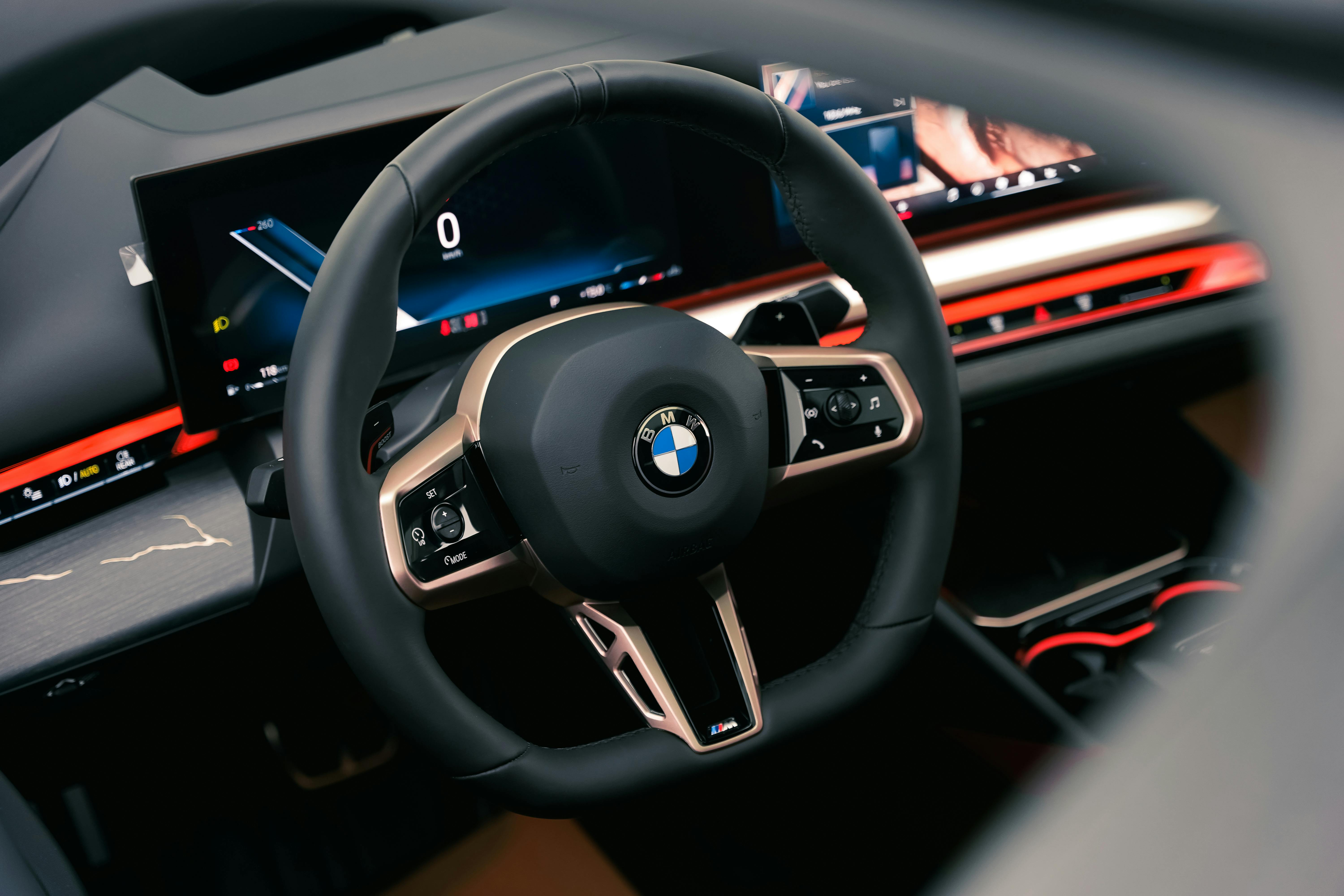 Electric Microliner Makes Pitch To Be a Travel Disruptor — Photo by Esmihel  Muhammed on Pexels
