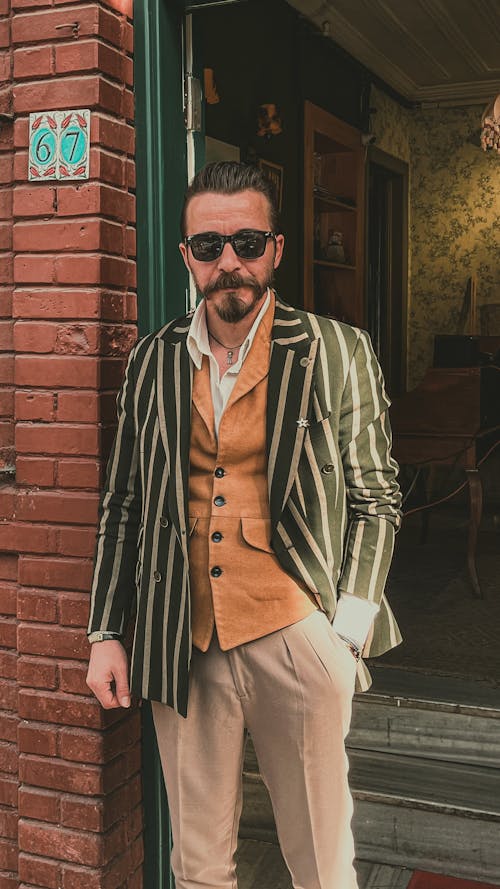 Foto profissional grátis de barba, bem vestida, bigode