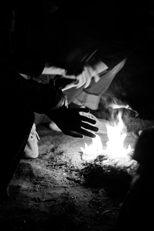그레이스케일, 밤, 불의 무료 스톡 사진