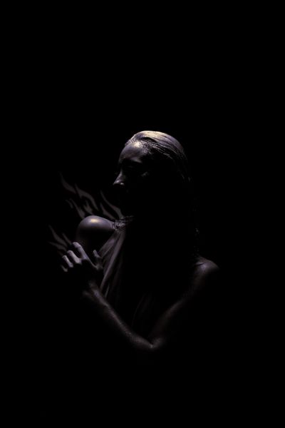 Portrait in low light, photo by Jorge Zaldivar Marroquin on Pexels