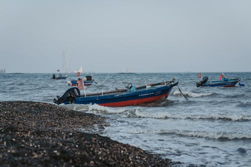 Fotos de stock gratuitas de amarrado, anclado, áspero