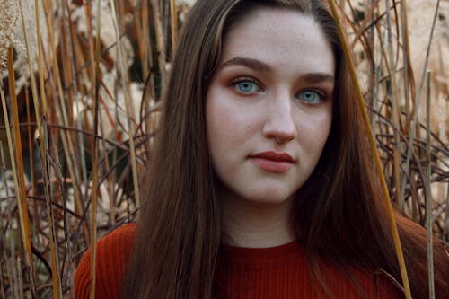 Striking blue-eyed beauty