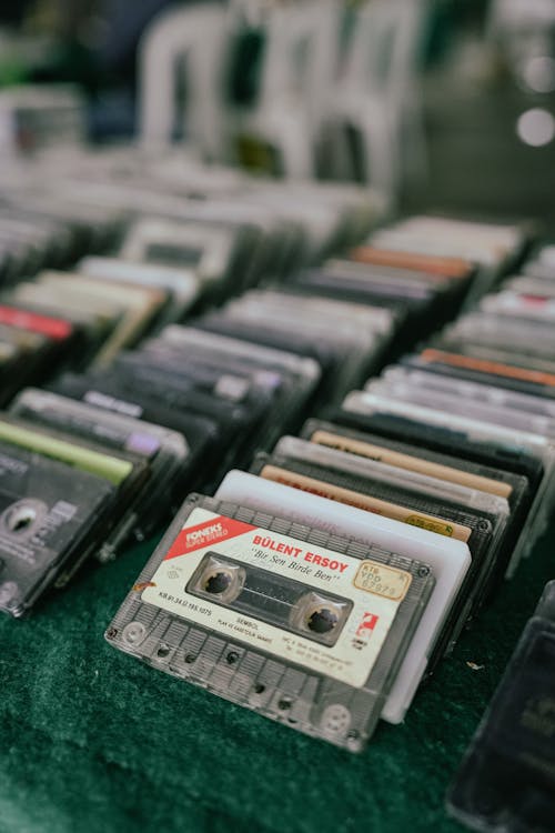 Kostenloses Stock Foto zu bildschirm, kassetten, obsolet