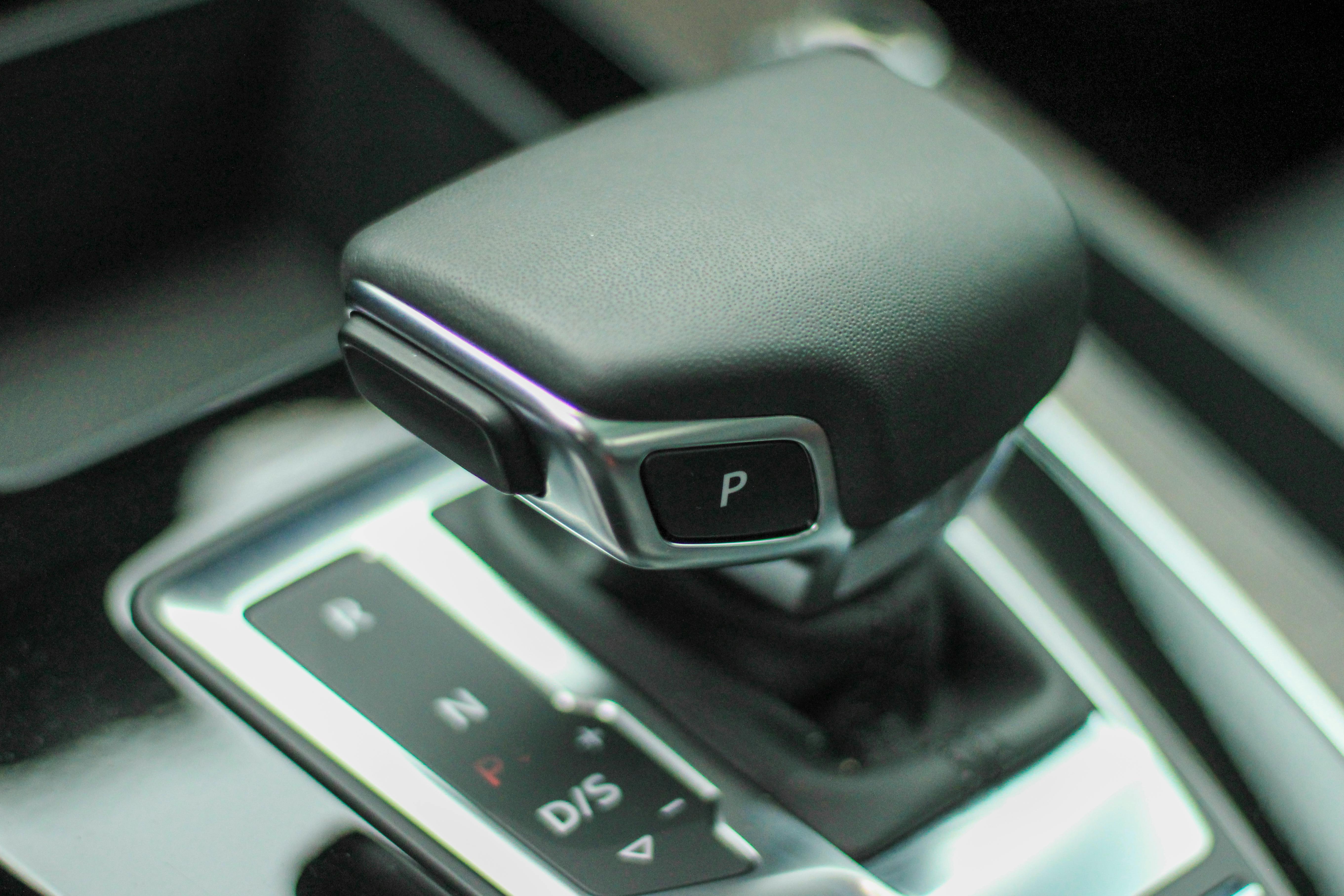 Zadarmo Fotobanka s bezplatnými fotkami na tému automatické radenie prevodových stupňov, automobilová technológia, automobilový dizajn Fotka z fotobanky