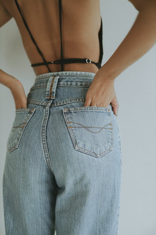 Immagine gratuita di bare back, fotografia di moda, jeans