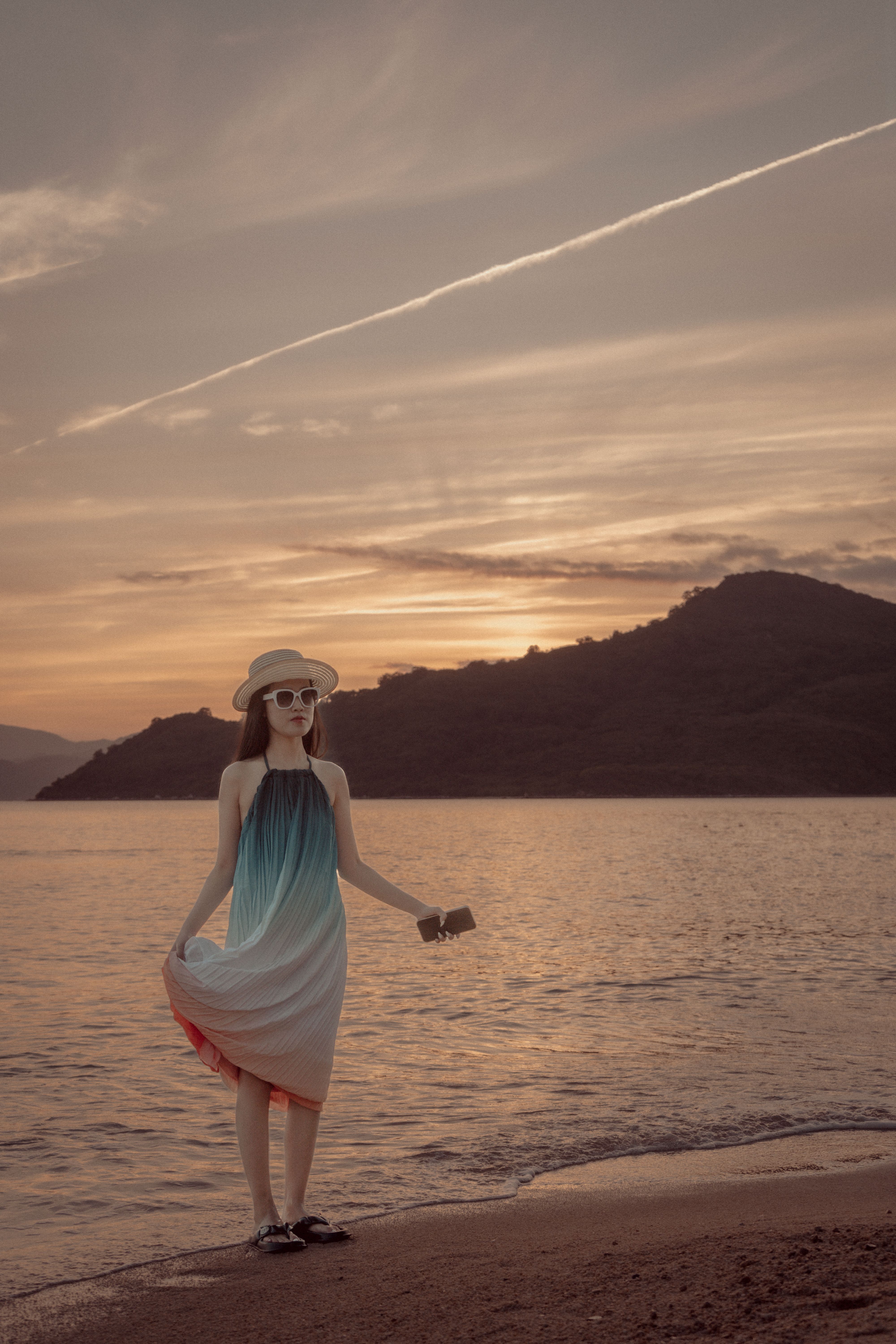 Best UV-Protective Clothing for Women in Tropical Travel 2026