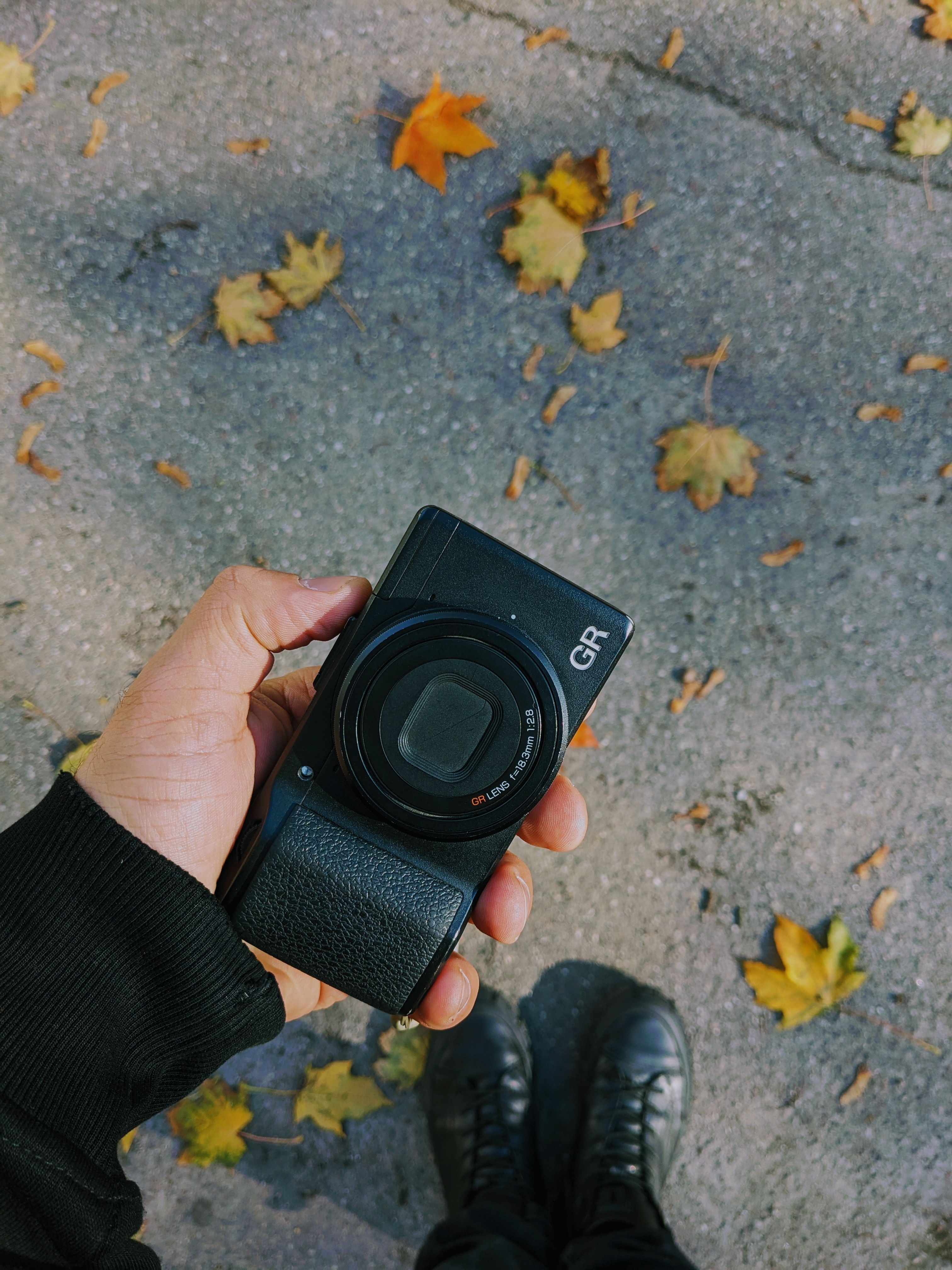 Summer Travel Photos Without the Bulky Camera Bag — watch the features that actually drain the battery