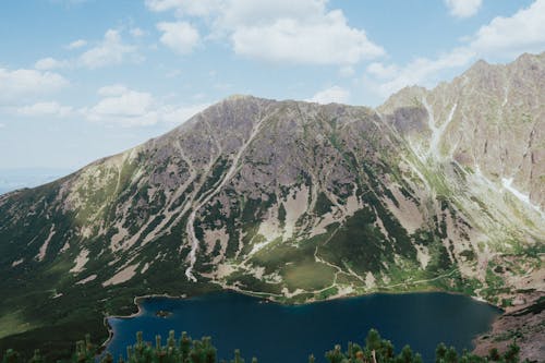 Gratis arkivbilde med czarny staw gąsienicowy, fjell, fjellkjede