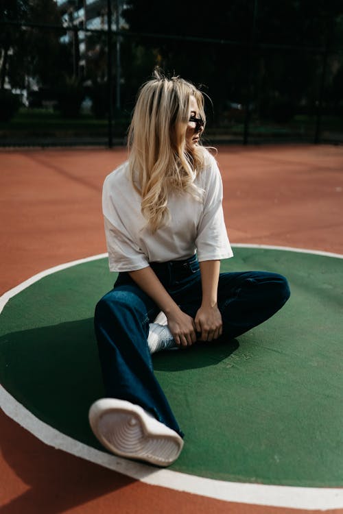 Blonde in Tshirt and Jeans