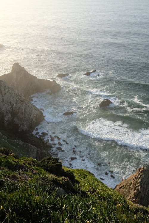 Foto profissional grátis de colina, costa, mar