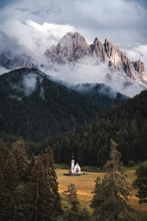 イタリア, ドロミテ, 垂直ショットの無料の写真素材