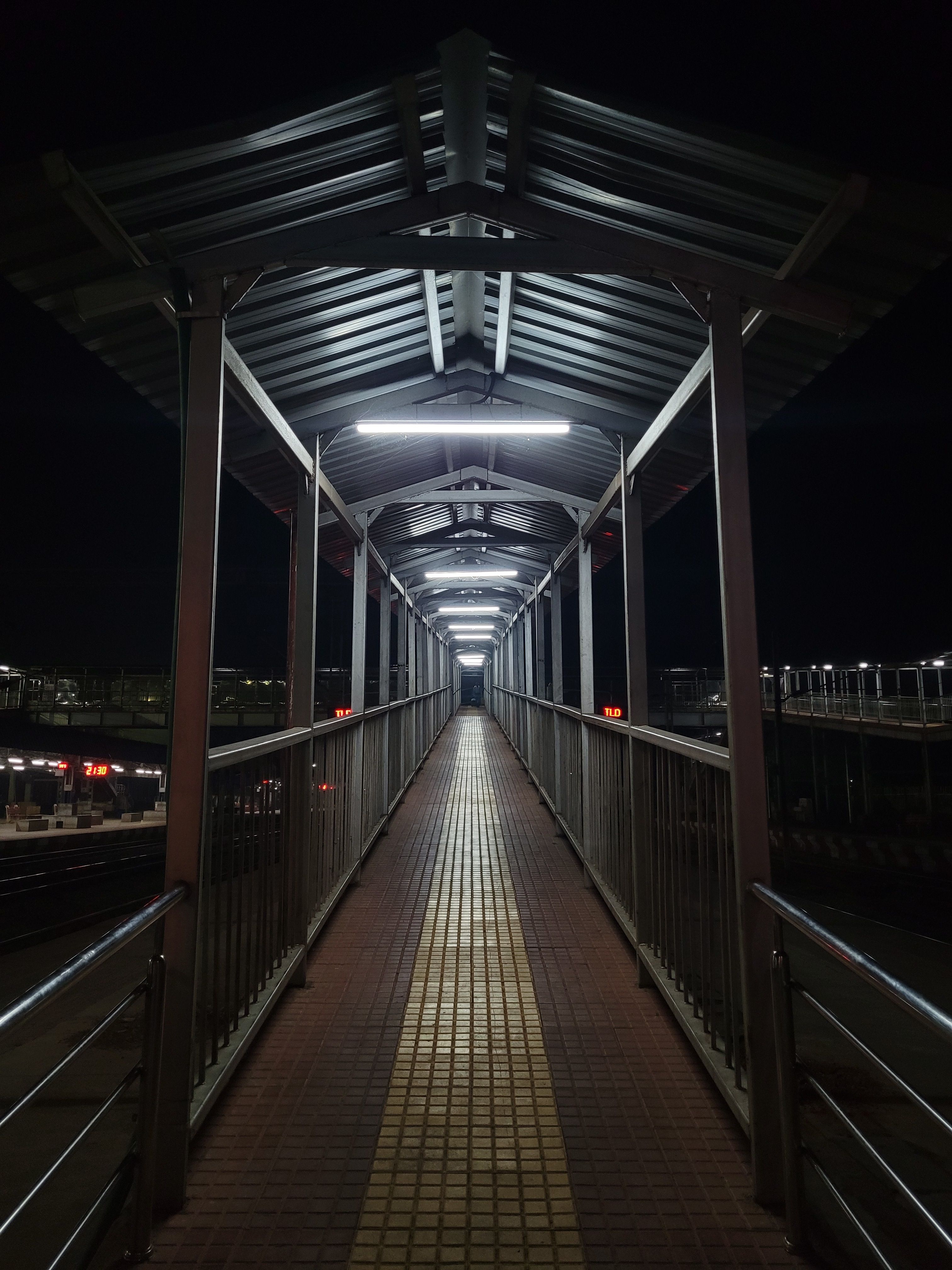 View of a Footbridge in a City · Free Stock Photo