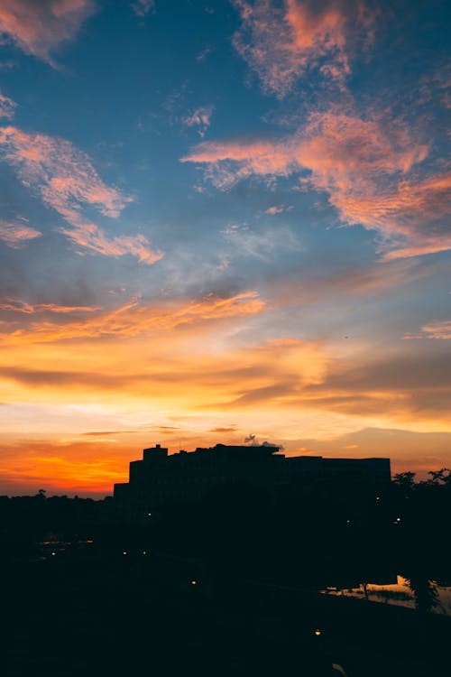 Kostenloses Stock Foto zu bewölkten himmel, blauer himmel, filmischer himmel