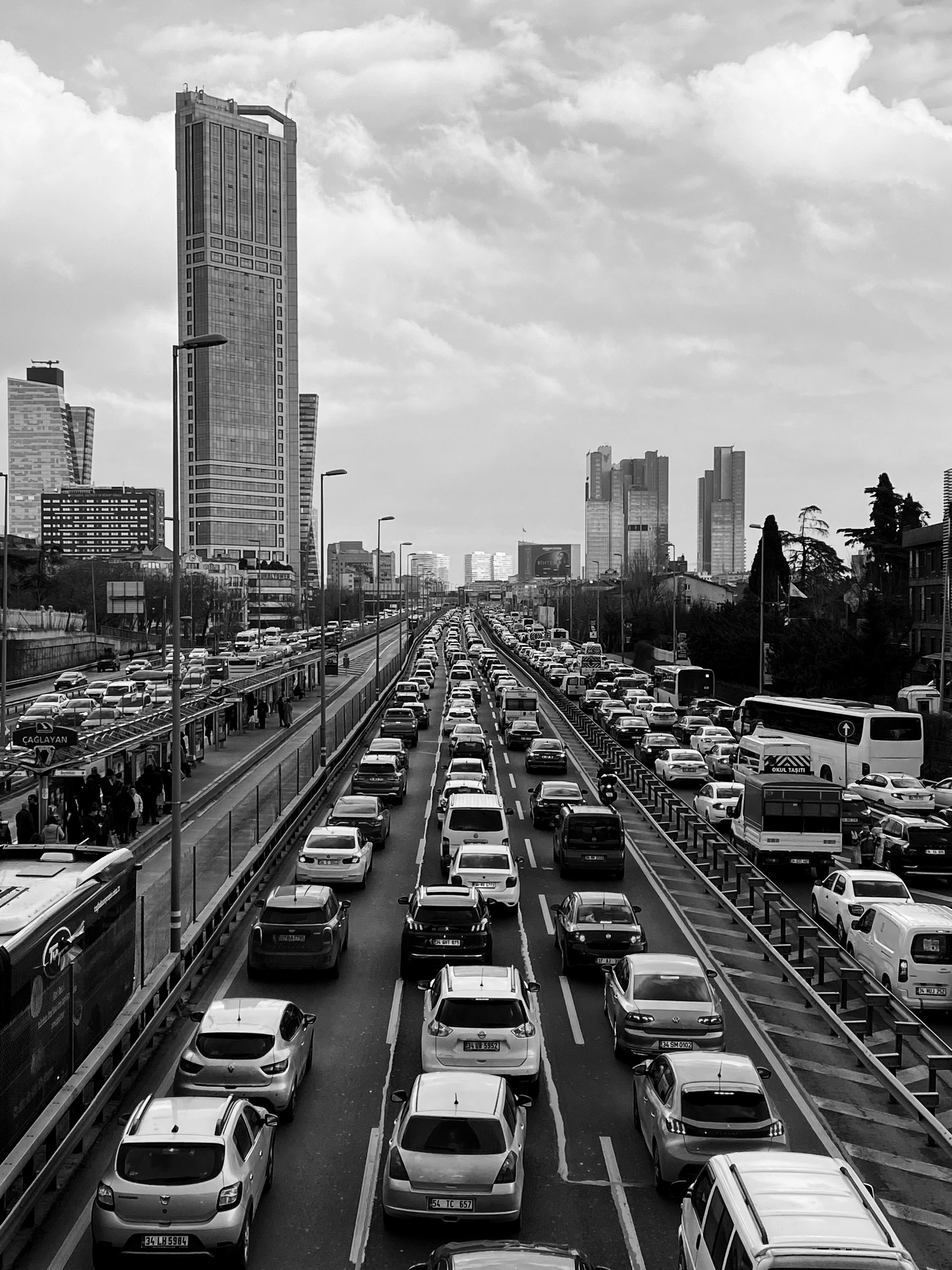 City Highway with Cars During the Rush Hour · Free Stock Photo