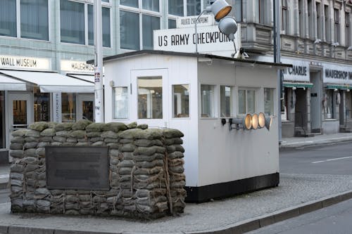 A small building with a sign that says us army