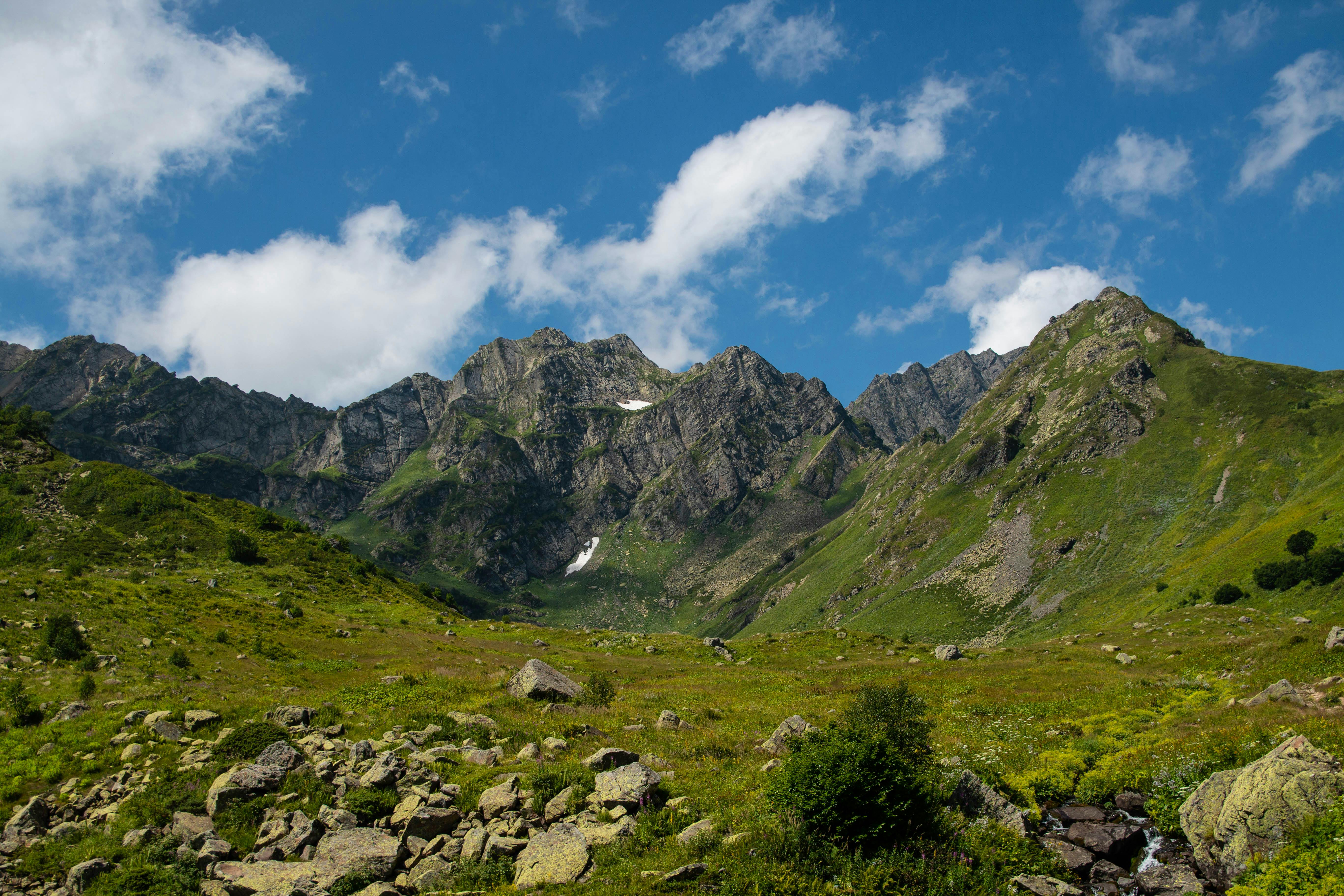 Scenic View of the Mountains · Free Stock Photo