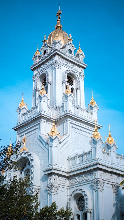 Kostenloses Stock Foto zu blauer himmel, bulgarische st stephenkirche, fassade