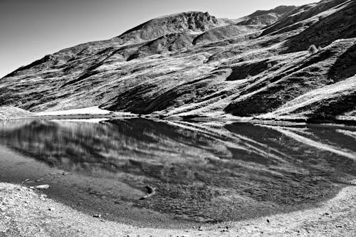Fotobanka s bezplatnými fotkami na tému čierny a biely, gGeológia, hory