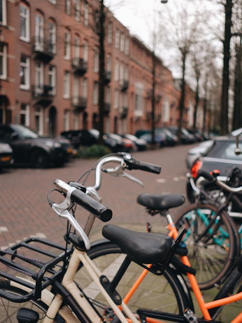 Gratis stockfoto met Amsterdam, fietsen, geparkeerd