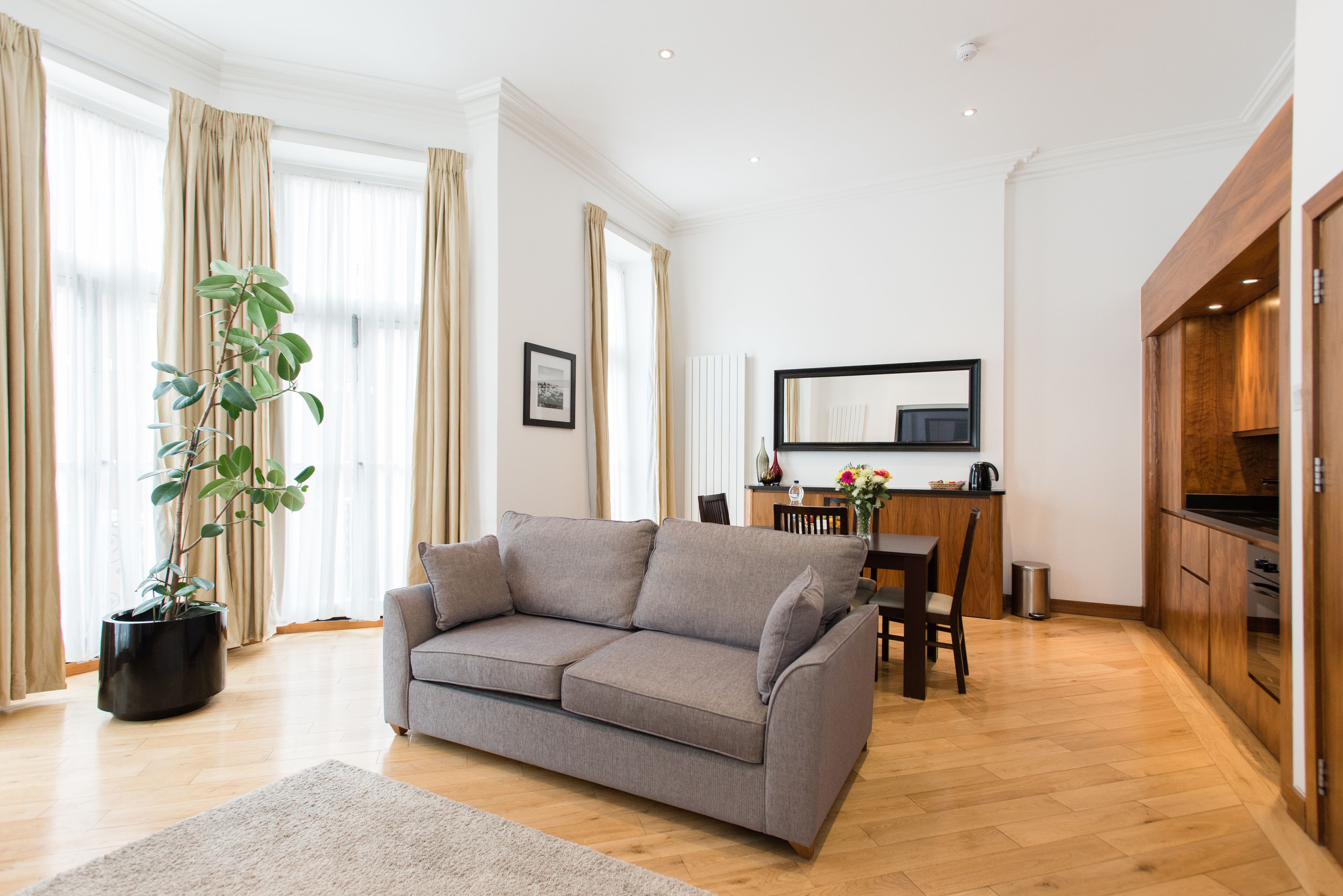 Family serviced apartment near the Natural History Museum in South Kensington, London