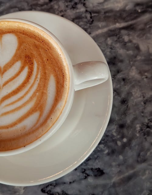 Kostenloses Stock Foto zu kaffee latte, latté, naturfarben