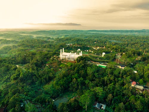 mesjid di kampung yang indah