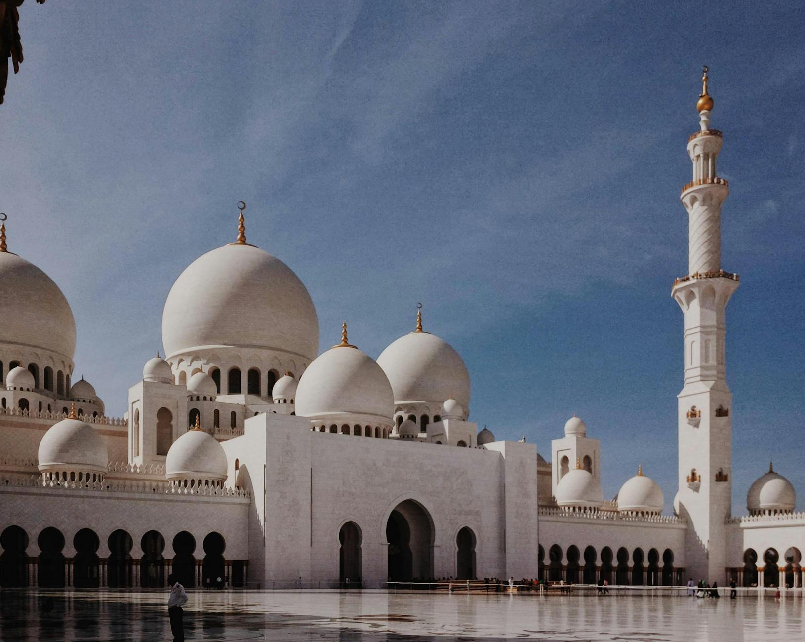 صور مساجد من حول العالم Pexels-photo-2028187