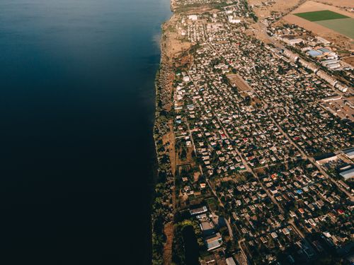 Coastal waterfront — photo by Артем Дворецкий on Pexels